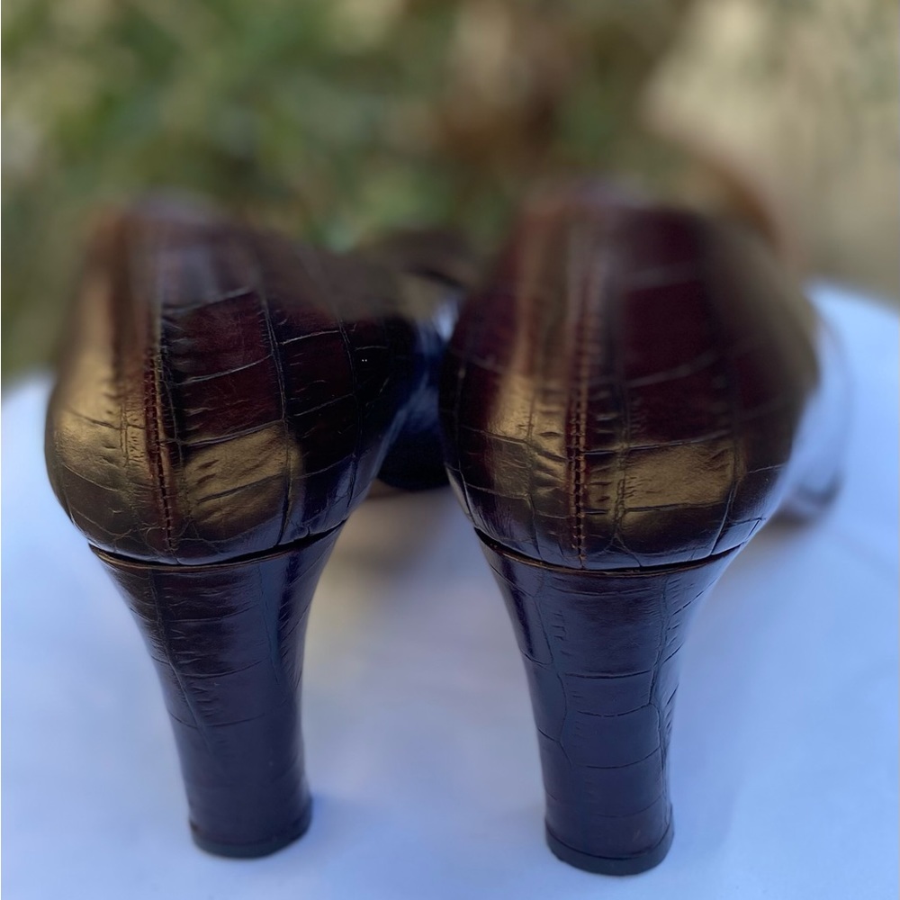 VTG Ann Taylor 🇮🇹 Made 💯 Leather Pumps Sz 6.5M - Picture 10 of 10